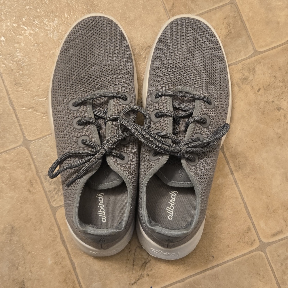 Allbirds - Picture 3 of 5